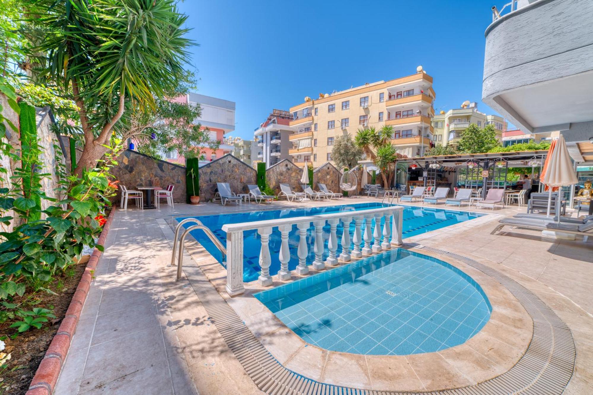 Kleopatra Icaria Apart Hotel Аланя Екстериор снимка